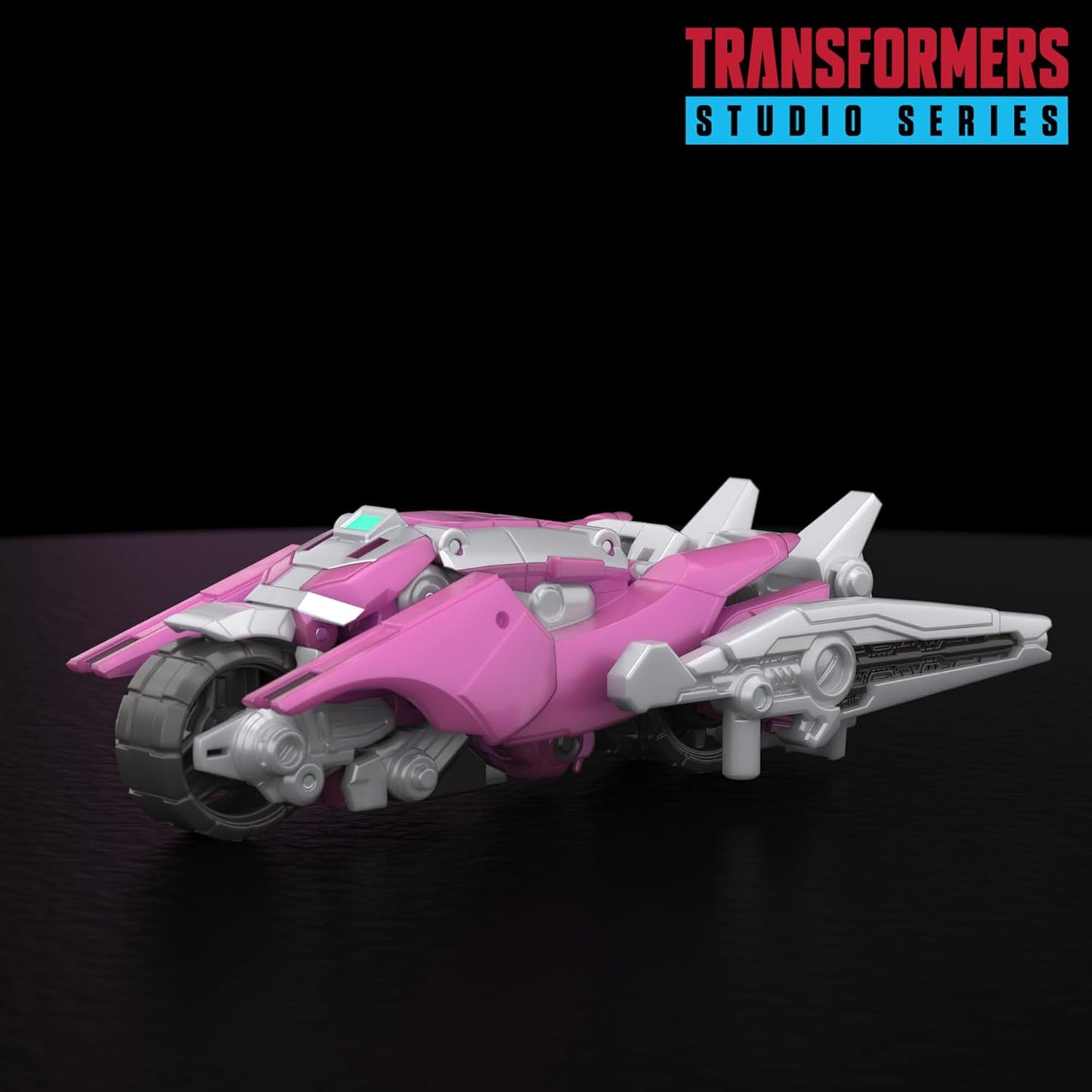 Transformers Studio Series Deluxe Class: Transformers One Elita-1