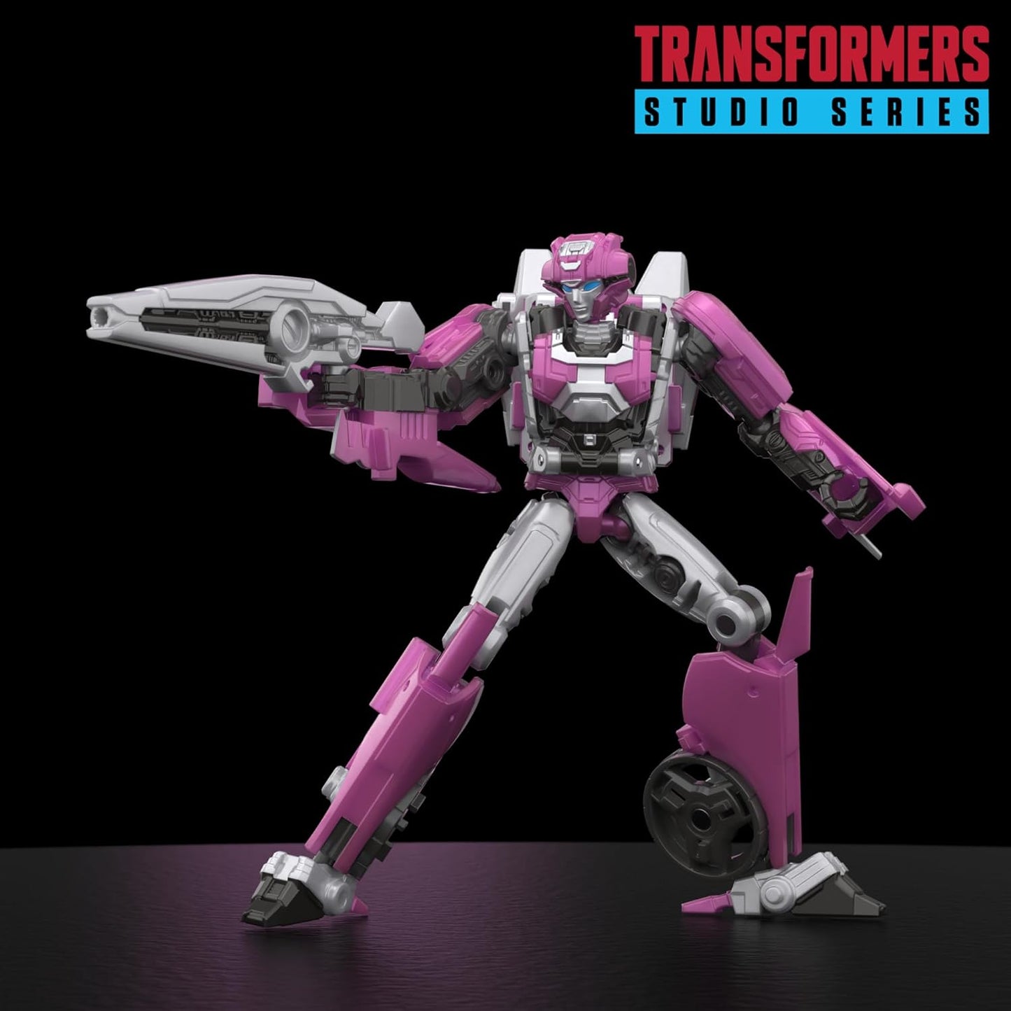 Transformers Studio Series Deluxe Class: Transformers One Elita-1