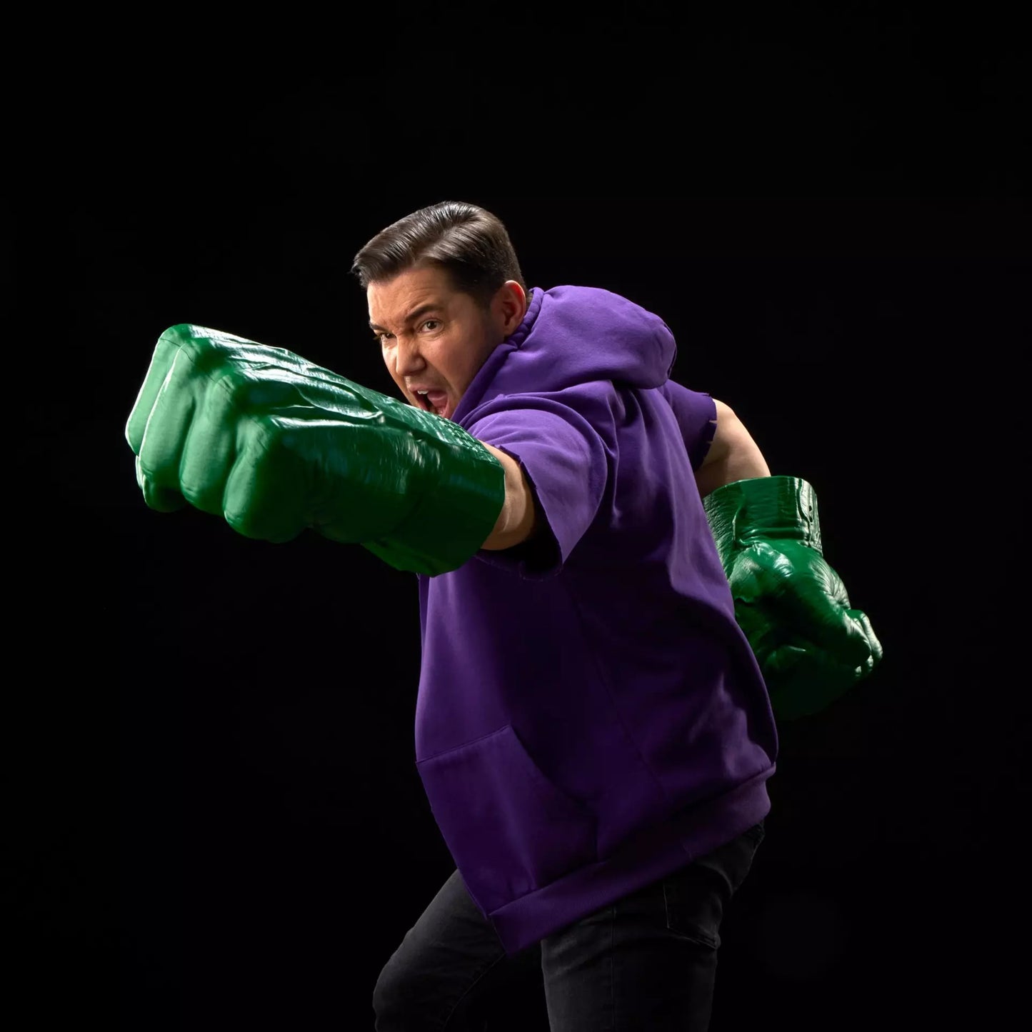 Marvel Legends Series Incredible Hulk Premium Role-play Fists with Smash 'N Bash Sound FX