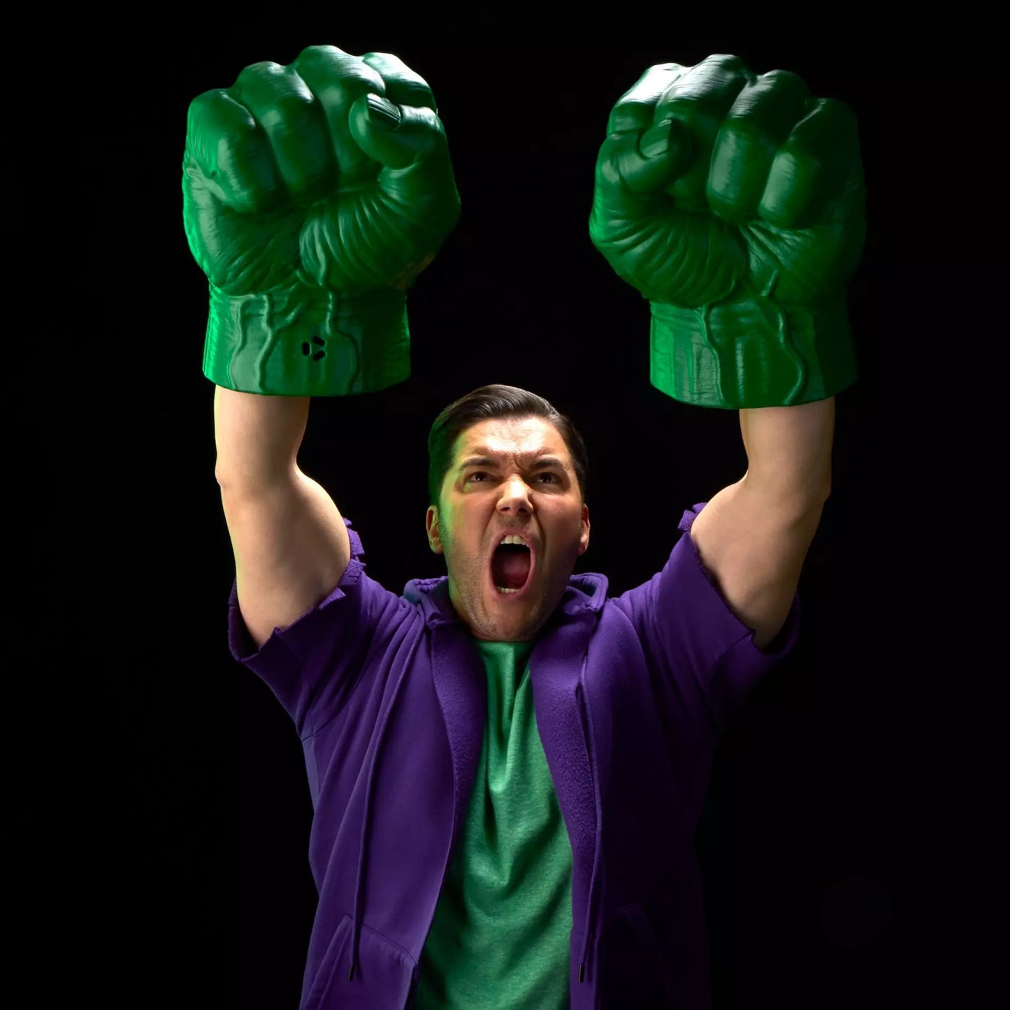 Marvel Legends Series Incredible Hulk Premium Role-play Fists with Smash 'N Bash Sound FX