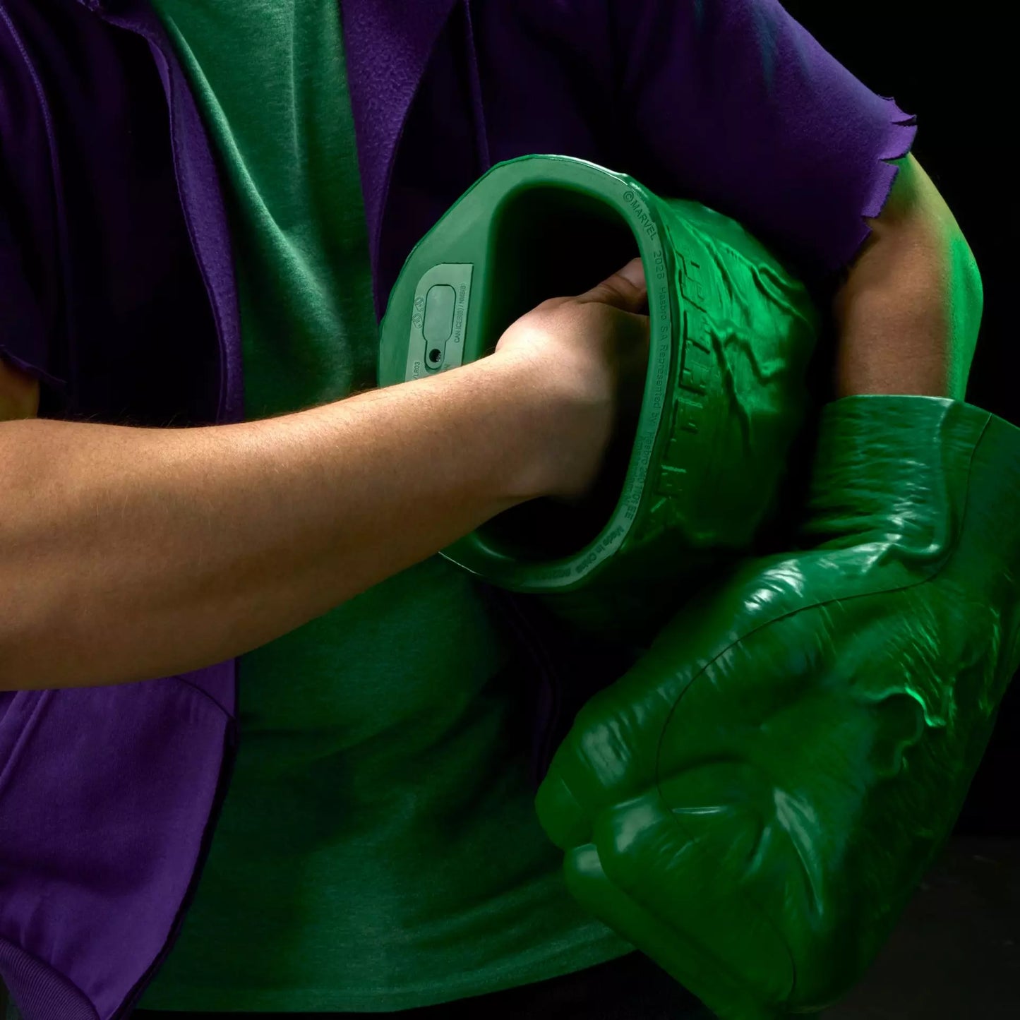 Marvel Legends Series Incredible Hulk Premium Role-play Fists with Smash 'N Bash Sound FX
