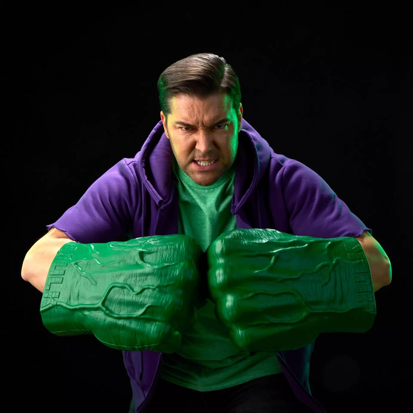 Marvel Legends Series Incredible Hulk Premium Role-play Fists with Smash 'N Bash Sound FX
